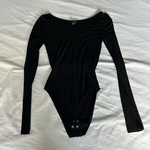 Black Long Sleeve V Neck Bodysuit